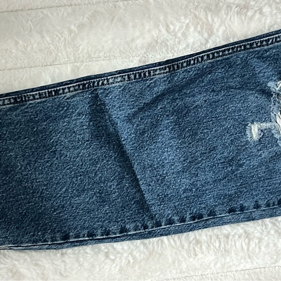 FREE PEOPLE NWOT Dark Blue Distressed Jean Crvy Jeans - Picture 4 of 7